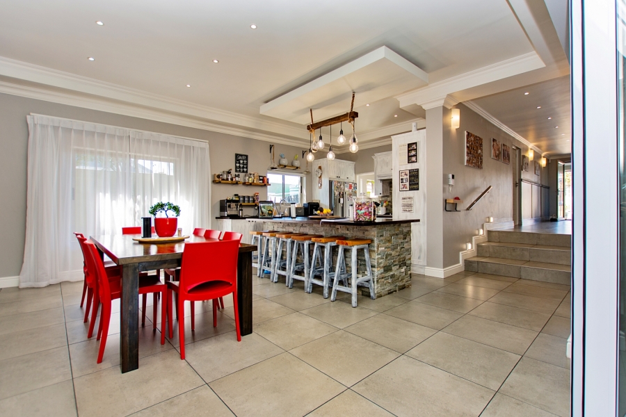 5 Bedroom Property for Sale in Myburgh Park Western Cape